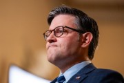 孝感特朗普税改案参议院过关有望 共和党议员无人声援马斯克